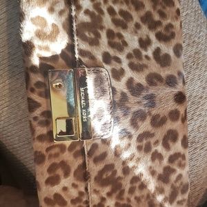 Leopard print real fur crossbody bag